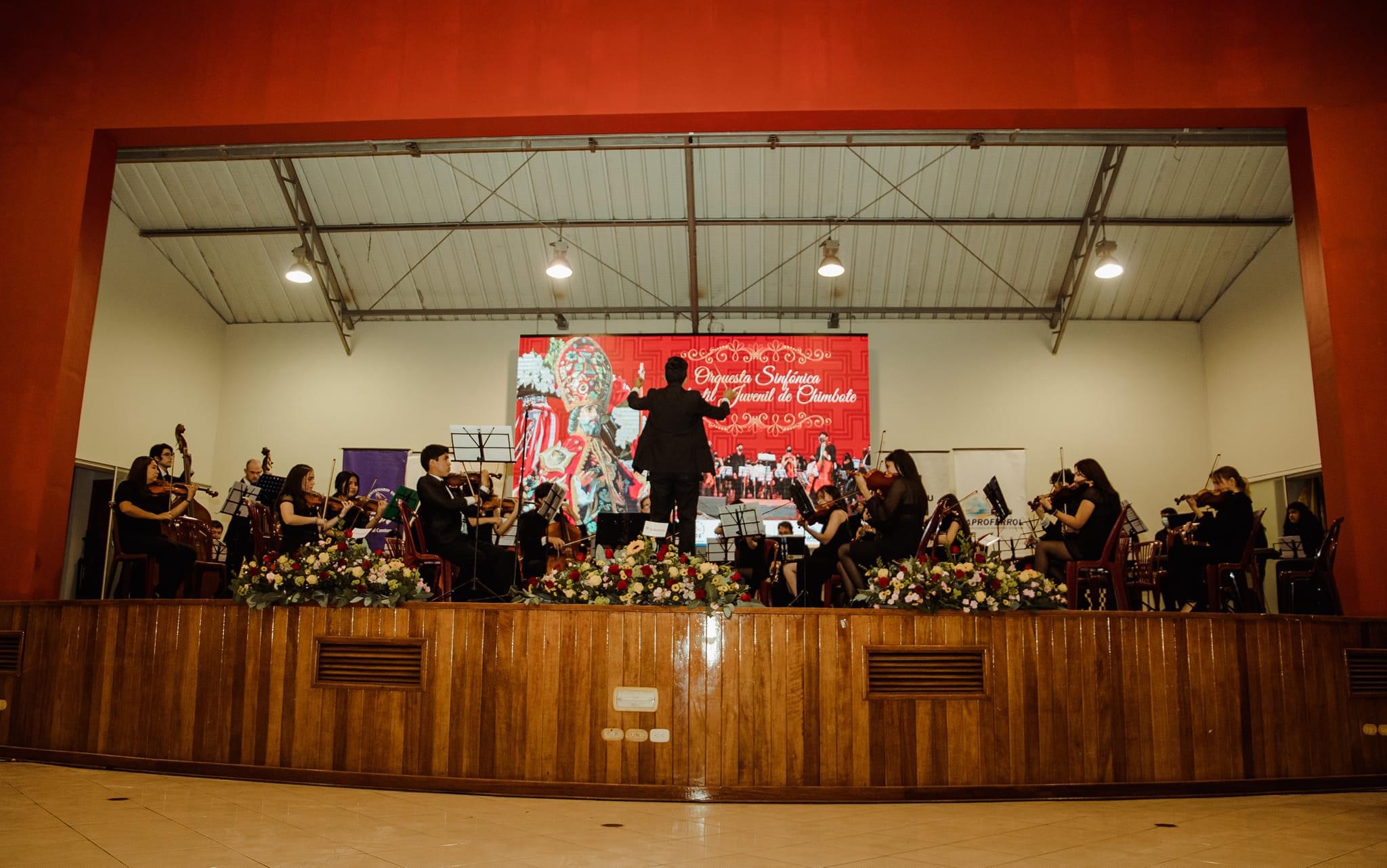Orquesta Sinfónica Infantil Juvenil de Chimbote homenajeó a San Pedrito